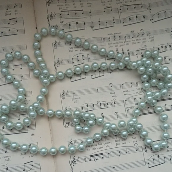 Vintage Blue Pearl Necklace - Picture 8 of 10